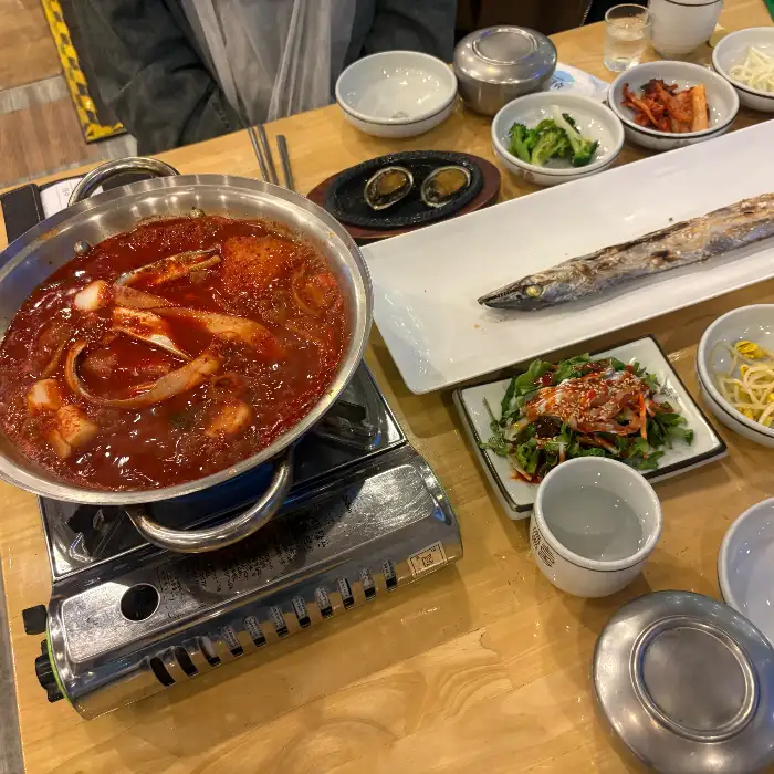 푸짐한 갈치조림과 갈치구이 한 상
