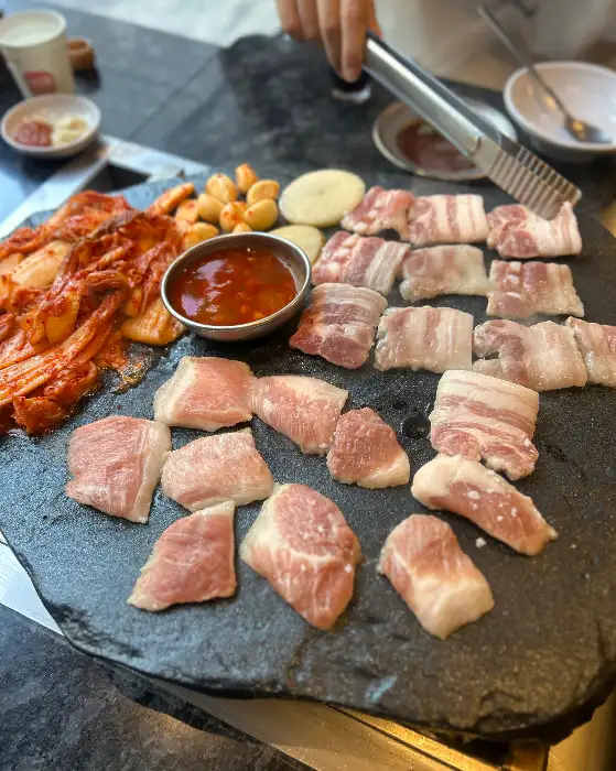 다양한 부위의 돼지고기 모둠