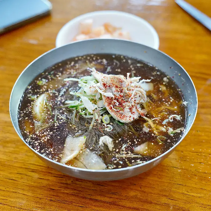 뽀빠이냉면 물냉면의 디테일