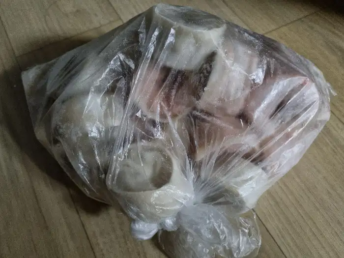 음식이 포장된 비닐봉투
