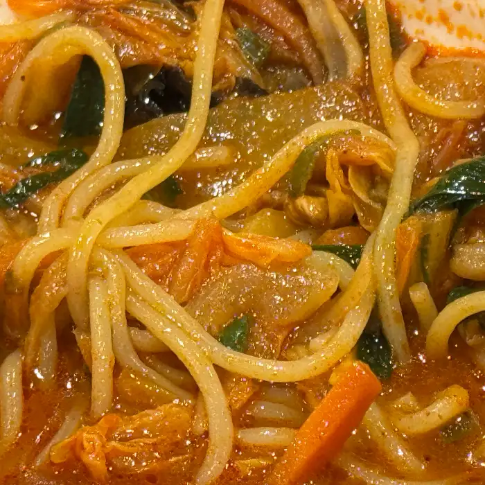 짬뽕 면발과 건더기, 국물의 상세 샷