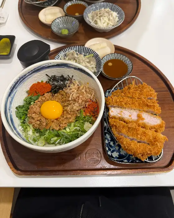 돈까스와 마제소바