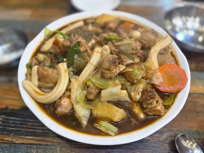 푸짐한 찜닭 한 접시