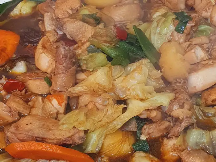 찜닭 속의 다양한 재료들