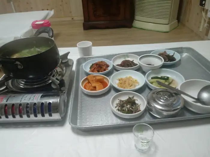 장어탕과 함께 나온 밑반찬들