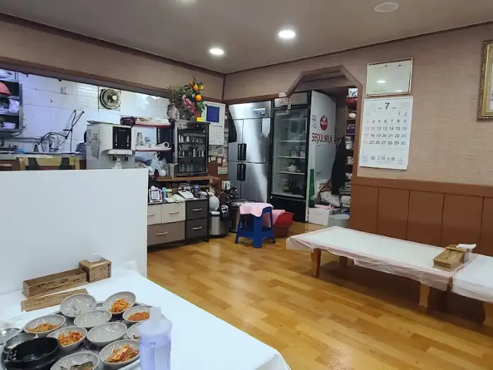 주방 일부 및 내부 모습