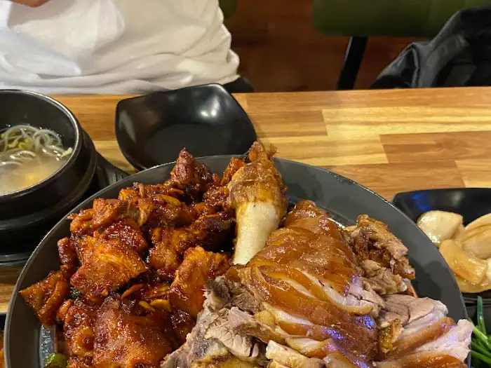 광세족발 가수원점 내부 인테리어