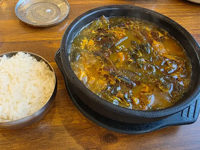 안성장터국밥의 장터국밥과 밥 한 공기
