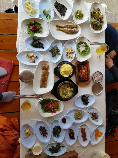 푸짐한 백양전통식당 산채정식 상차림