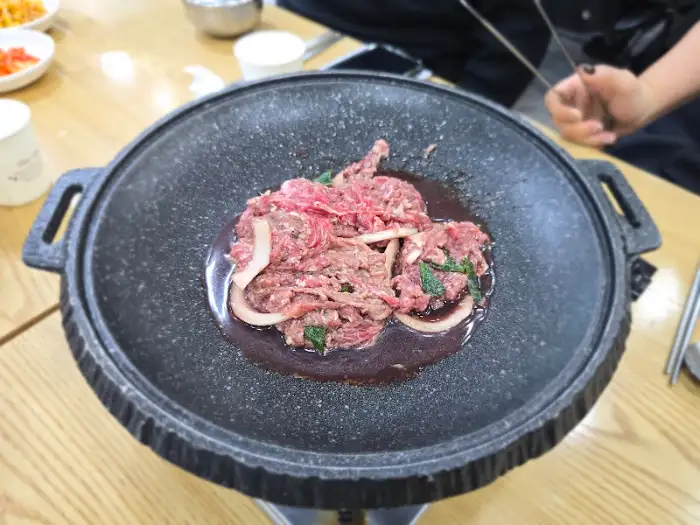 육회비빔밥 완성