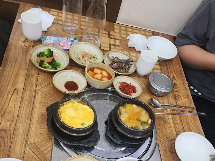 다양한 반찬들