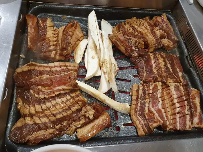 구워진 왕갈비살
