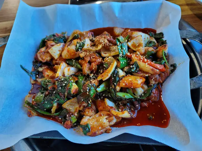 황룡강 숯불갈비 닭불고기 근접샷