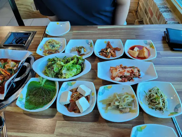 황룡강 숯불갈비 다양한 밑반찬