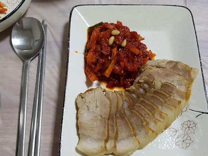 보쌈과 김치, 잣
