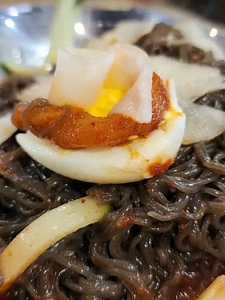 수문옥 2호점 입구 장식