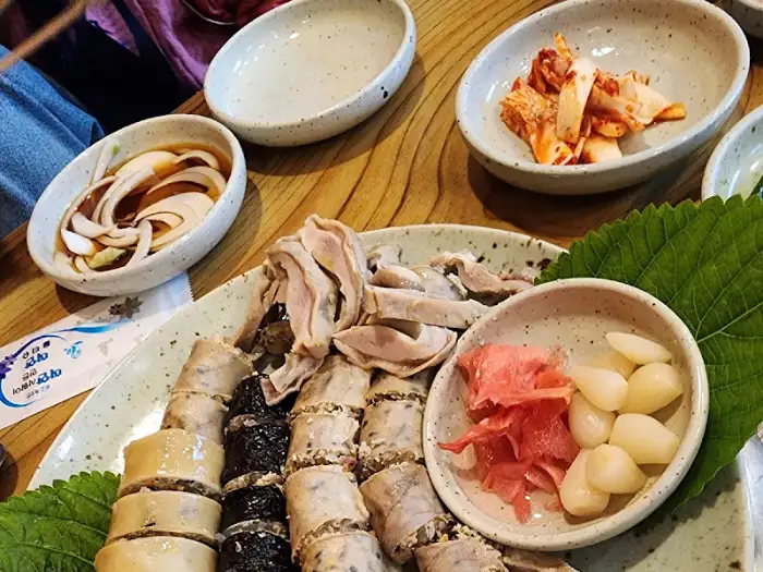 순대와 곁들임 반찬