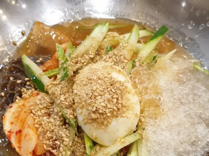 비빔 석갈비 냉면 클로즈업