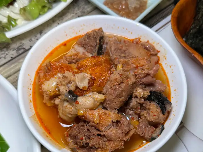 매콤달콤하게 졸여진 참치머리조림