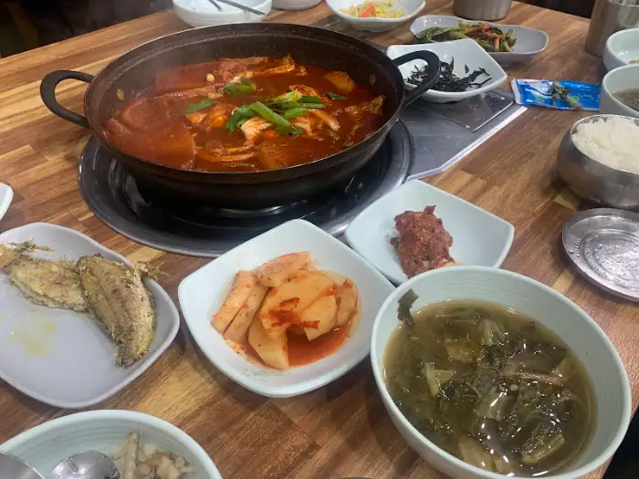 갈치조림과 함께 나온 반찬들