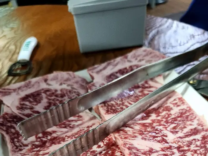 맛있게 구워지고 있는 고기