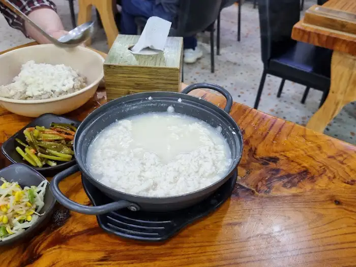 구석기 순두부 식사 상차림 2
