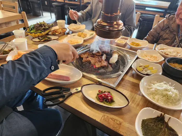 LA갈비와 다양한 밑반찬