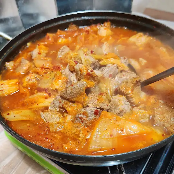 볶음우동의 풍성한 비주얼