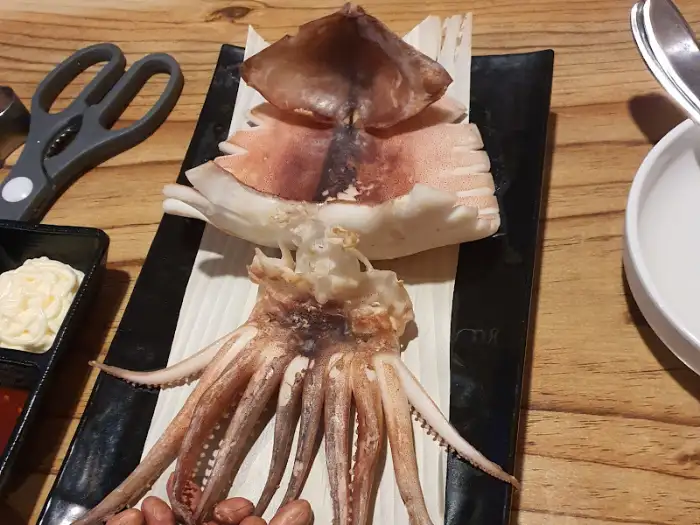 푸짐한 골뱅이소면