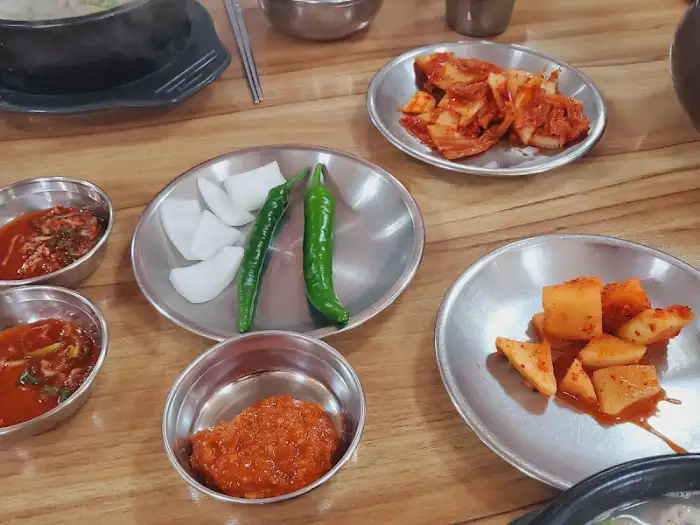 먹음직스러운 곁들임 반찬