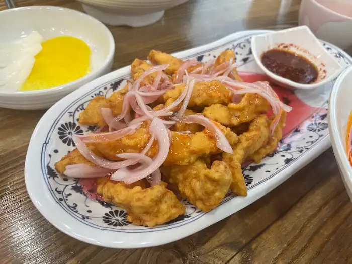 윤기 흐르는 탕수육