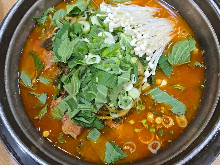 누리마을감자탕 동대구점 감자탕 클로즈업