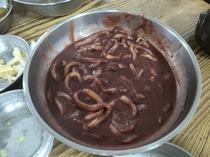 진하고 걸쭉한 팥칼국수