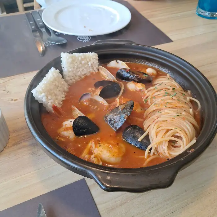 할로하우디 해산물 파스타