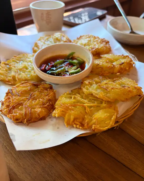 봉마루집 합정점 내부 모습