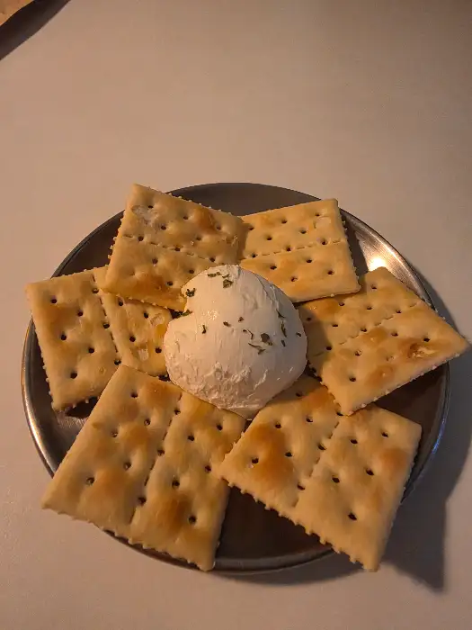 웰컴 푸드로 나온 크림치즈 크래커