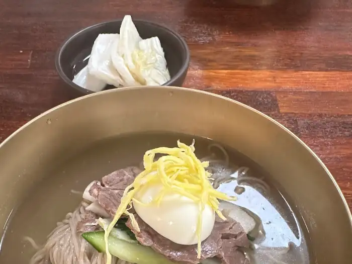 온면 혹은 맑은 국물의 냉면