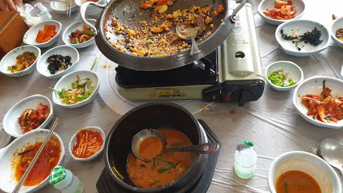 다양한 반찬들
