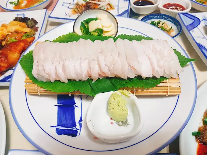 백궁회초밥식당 자연산 활어회