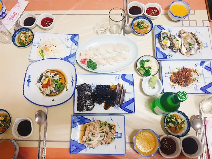 백궁회초밥식당 다양한 해산물 요리