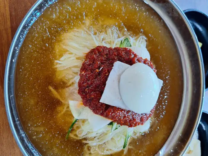 비빔밀면 한 그릇