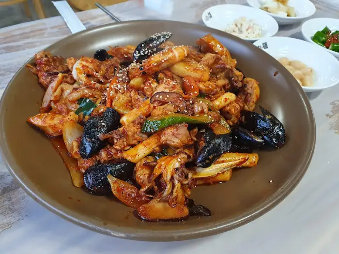 푸짐한 해물 요리