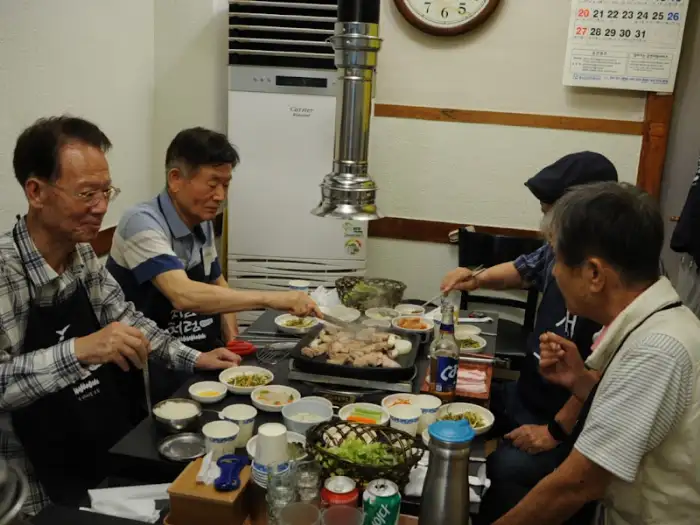 식당 내부 풍경