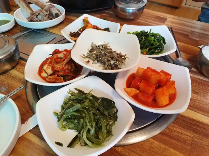 다양한 밑반찬 클로즈업