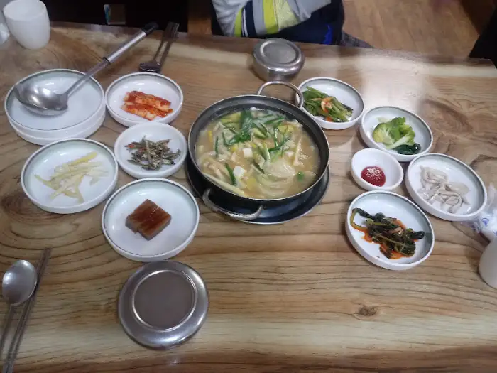 음식 재료로 보이는 삼겹살