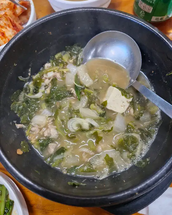 건더기가 풍성한 된장찌개