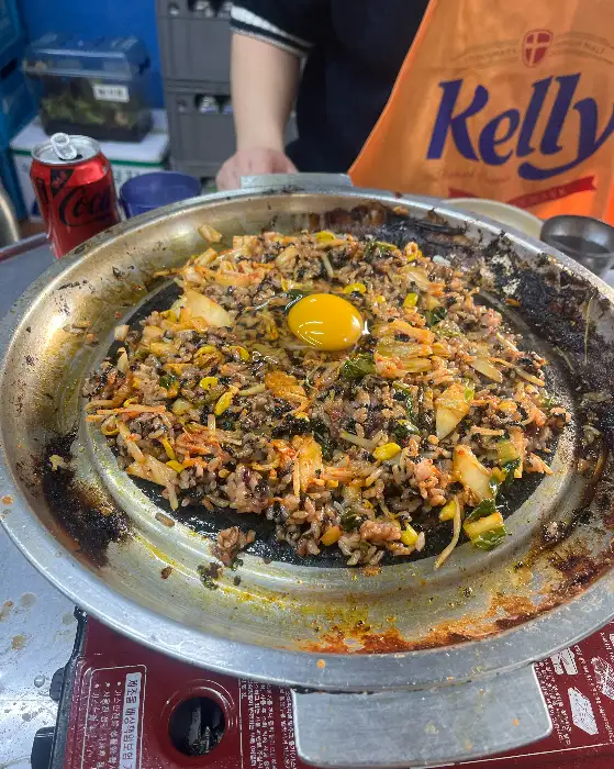 먹음직스러운 볶음밥