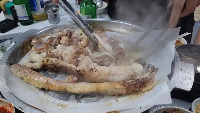 활기찬 식사 분위기