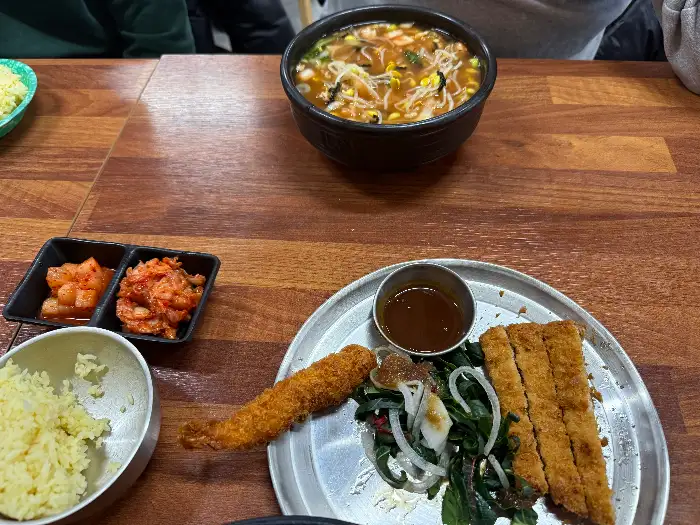 국밥 돈까스 세트