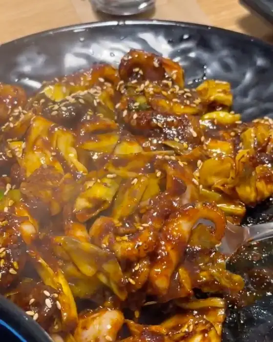 제이키친 직화 쭈꾸미볶음